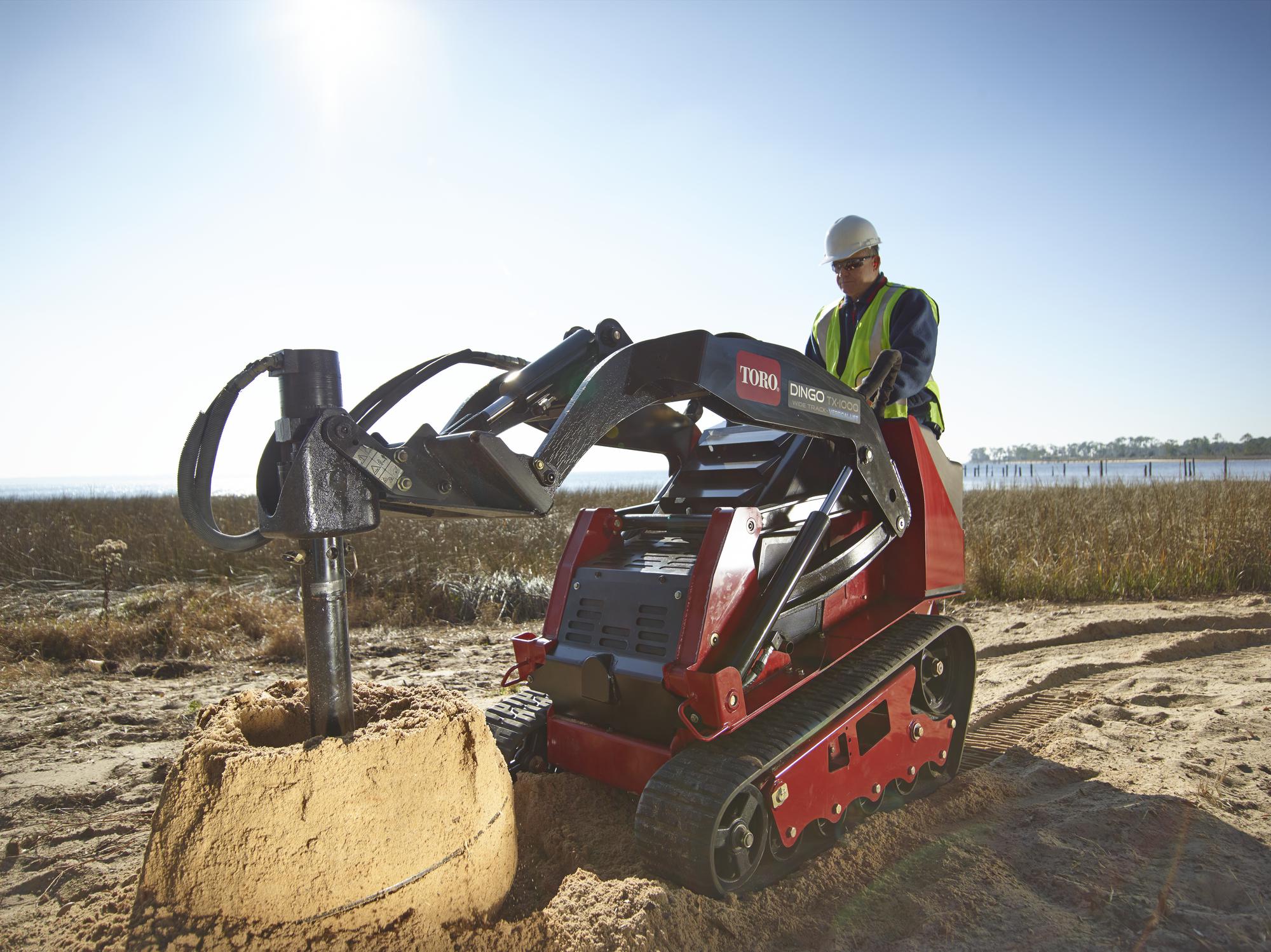 Toro Dingo compact utility loader